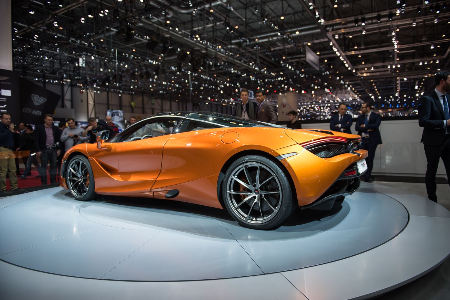 2018 McLaren 720S | Top Speed