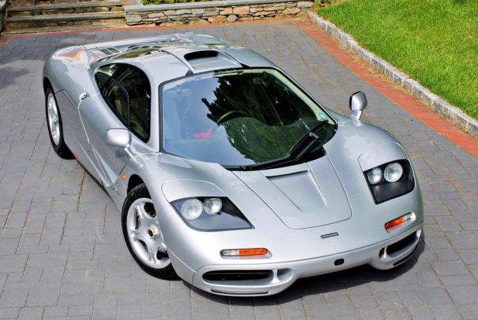 Elon Musk rozbił McLarena F1!